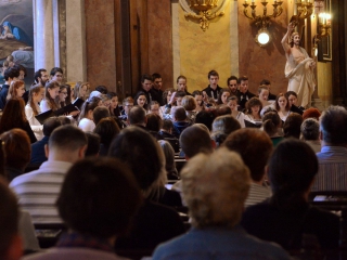 Szent Angéla iskola énekkara a Pesti Ferences Templomban